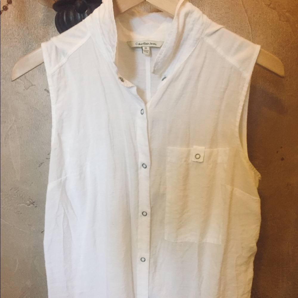 CK Sleeveless Snap Top